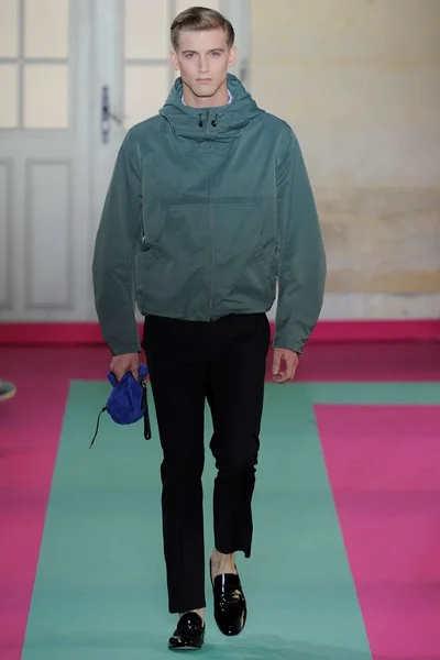 Look 8